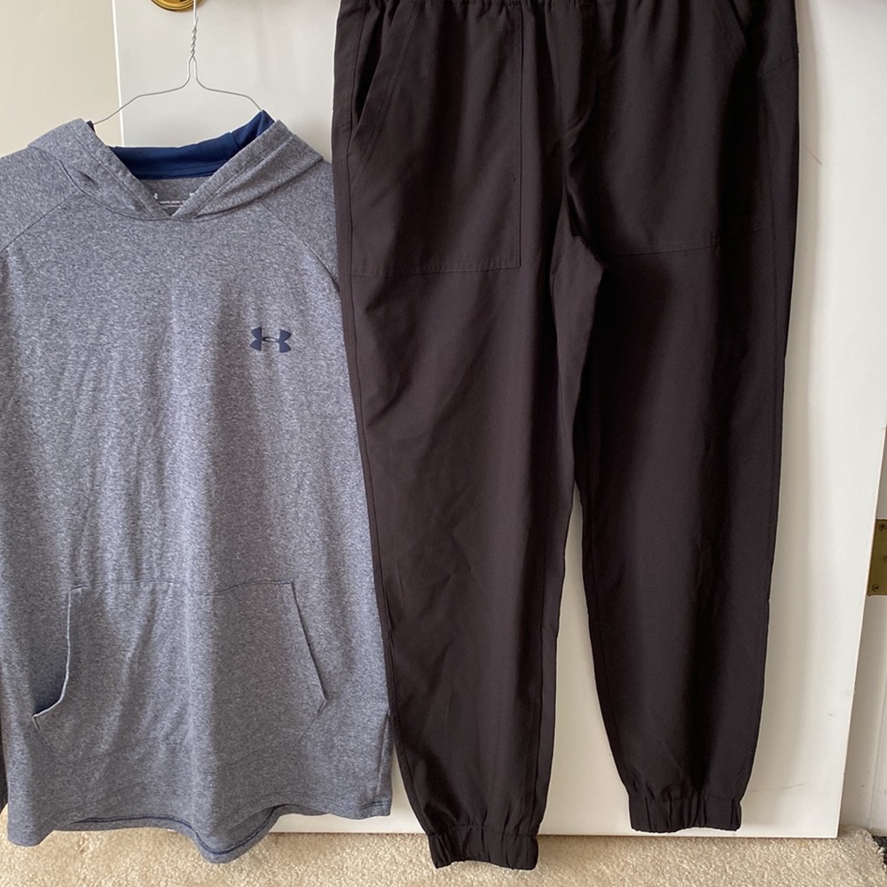 Men’s Under Armour Hooded Long Sleeve w/ Black Joggers